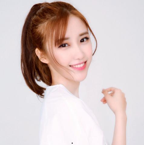 戚珍琪个人资料,才华横溢的年轻艺术家，艺术与人生的完美融合